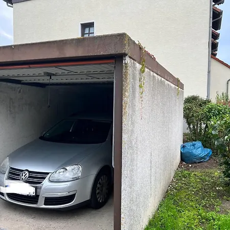 Schoene In Einer Ruhiger Umgebung *