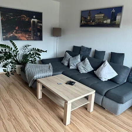 Schoene In Einer Ruhiger Umgebung Apartment